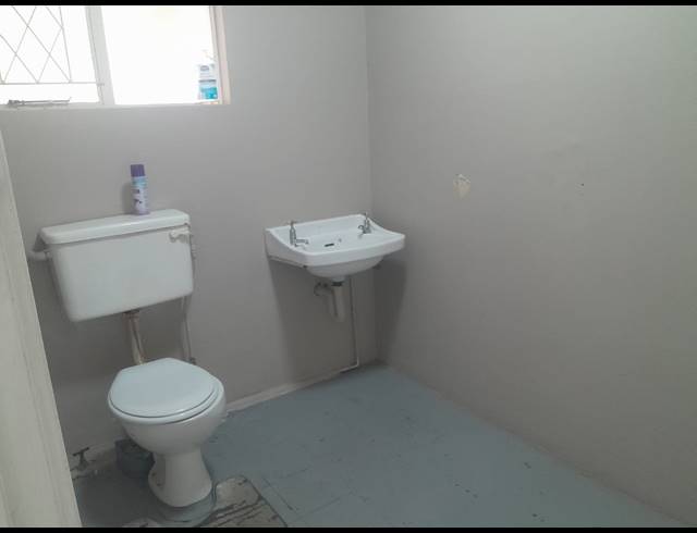 54M² OFFICE TO LET IN STAMFORD HILL